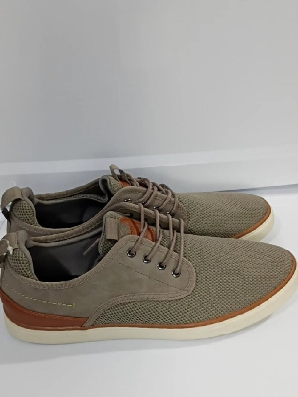 STEVE MADDEN Men's Taupe Lace Up Oxford Shoes - SIZE 9 NWT - Picture 4 of 8